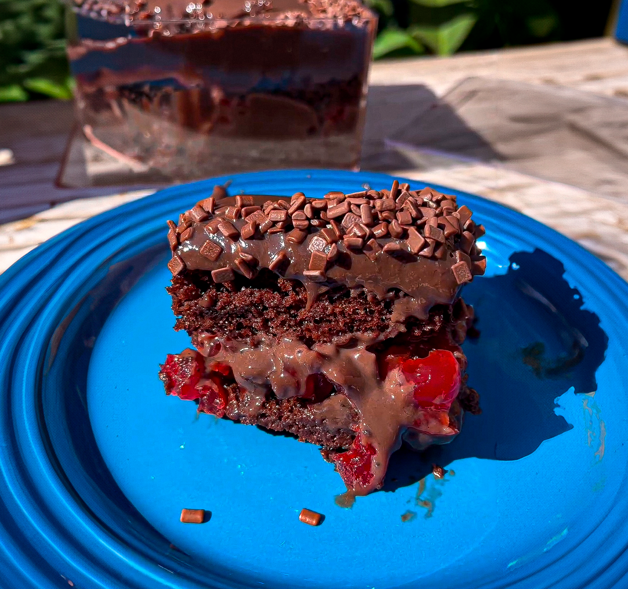 imagem-bolo-brigadeiro-com-cereja